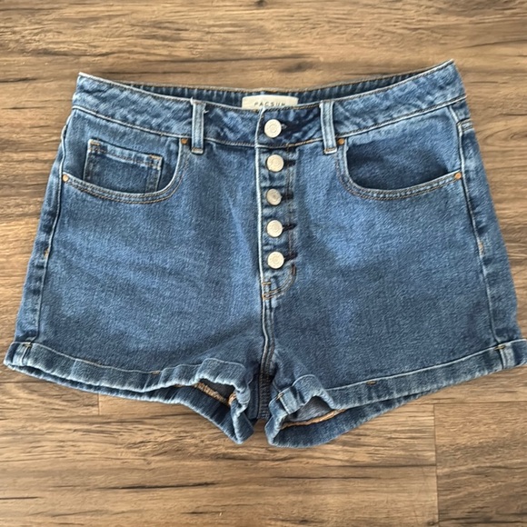PacSun Blue Jean Shorts High-Waisted Cuffed - Picture 1 of 8